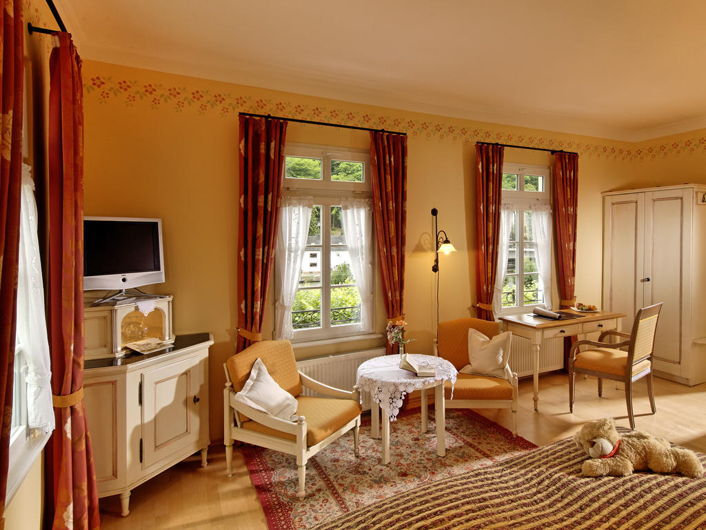 Landhotel Zum Baeren Balduinstein Rum bild